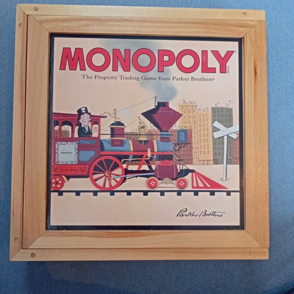Vintage Deluxe Monopoly Game in Wooden Box - Picture 2 of 7